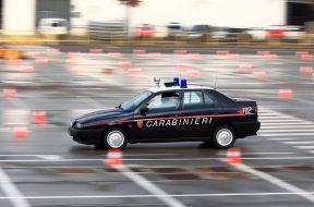 alfa romeo 155 carabinieri