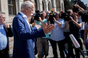 Dieter Zetsche im Bundesministerium für Verkehr