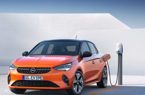 la-sixieme-generation-dopel-corsa-a-choisi-de-montrer-son-inedite-version-electrique-pour-commencer