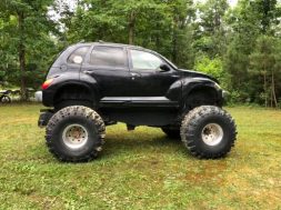 Chrysler-PT-Cruiser-monster-truck-1-758×569