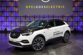Opel Grandland X Hybrid4