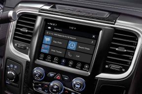 fca-uconnect-market-usa_5