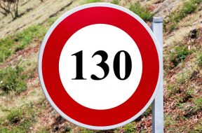 Speed limit traffic sign