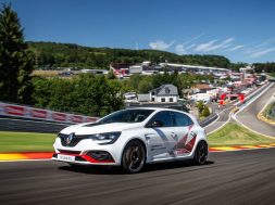 S8-nouveau-record-pour-la-renault-megane-rs-trophy-r-177732