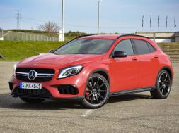 2018_mercedes-amg-gla45-514-640×640