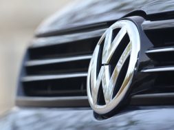 volkswagen-beats-sales-records-in-march-125027_1