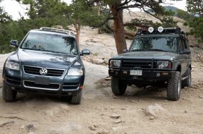 vw-touareg-vs-land-rover-discovery (2)