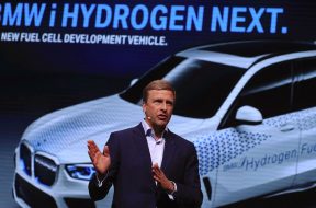 0601850188913-web-tete