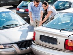 CarAccident-ParkingLotArgument-iStock_49283058_XXXLARGE
