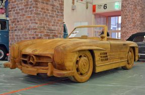 Drveni Mercedes 300 SL Roadster