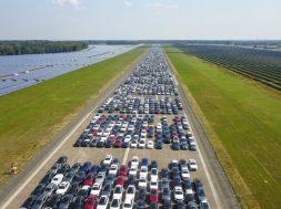 Fliegerhorst Ahlhorn / Mercedes Autos auf Halde