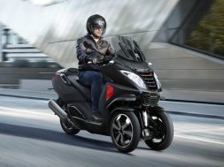 Peugeot-Metropolis-RX-R-2017-1-1000×640