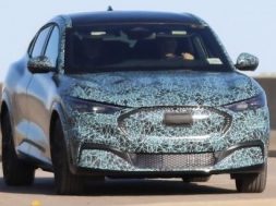 2021-Ford-Mustang-Mach-E-Spy-Shots-Exterior-November-2019-004-720×340