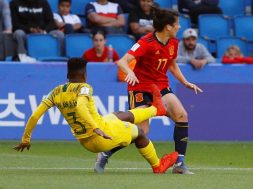 5cfbfb67240000120f85a2e1