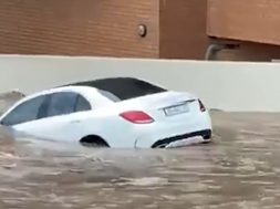 Mercedes-Benz-C-Class-flood