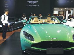 5c0dcea0a310eff3690a33b3