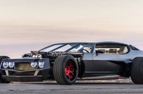 70023590-770-0at2x-1577979586