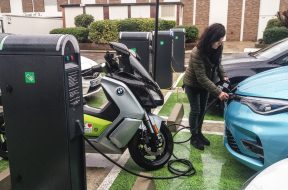 Punjenje baterija AR