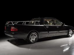 S1-une-ancienne-mercedes-classe-e-transformee-en-pick-up-615222