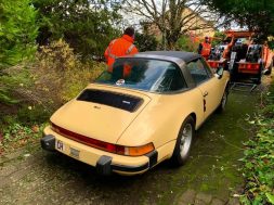 S8-des-noisettes-trouvees-dans-la-baie-moteur-d-une-porsche-911-617519