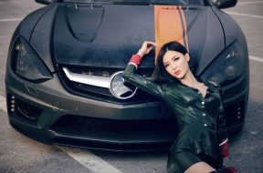 carlsson-c25-mercedes-sl65-amg-and-chinese-latex-babe-video_10
