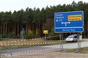 Tesla plant Fabrik in Gemeinde Grünheide