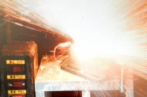 https___s3-ap-northeast-1.amazonaws.com_psh-ex-ftnikkei-3937bb4_images_5_1_7_1_25071715-2-eng-GB_Cropped-1582059092グリーンＢｉｚ）しかけ写真①）リチウムイオン電池20200219054832423_Data