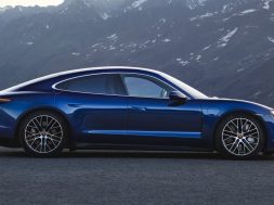 Photography: Christoph BauerPostproduction: Wagnerchic – www.wagnerchic.com