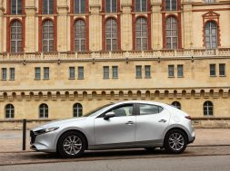 Mazda 3 AutoRepublika