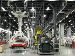 S8-ferrari-la-reouverture-de-l-usine-deja-programmee-182273