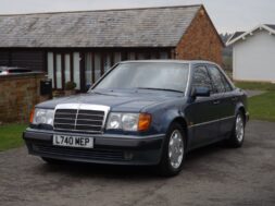 rowan-atkinson-is-selling-another-mercedes-500e-w124-142090_1