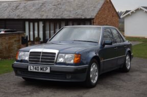 rowan-atkinson-is-selling-another-mercedes-500e-w124-142090_1