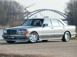 Mercedes-Benz 560 SEL 6.0 AMG