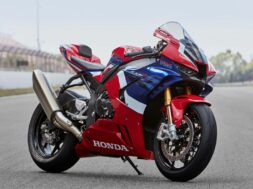 2020-Honda-CBR1000RR-R-SP-05-4680-default-large