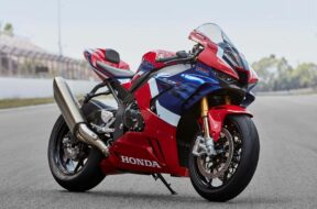 2020-Honda-CBR1000RR-R-SP-05-4680-default-large
