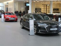 S8-audi-lance-la-vente-en-ligne-de-vehicules-neufs-et-d-occasion-en-france-183482