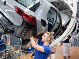 Corona-Krise drückt VW-Verkäufe im ersten Quartal