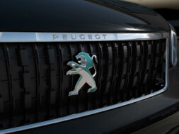 13-peugeot-e-traveller-2020-boot