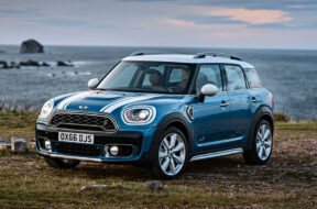 6-mini-countryman-static-front