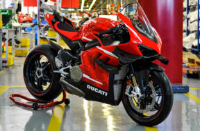 ducati superleggera v4