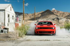 2020-dodge-challenger-srt-super-stock