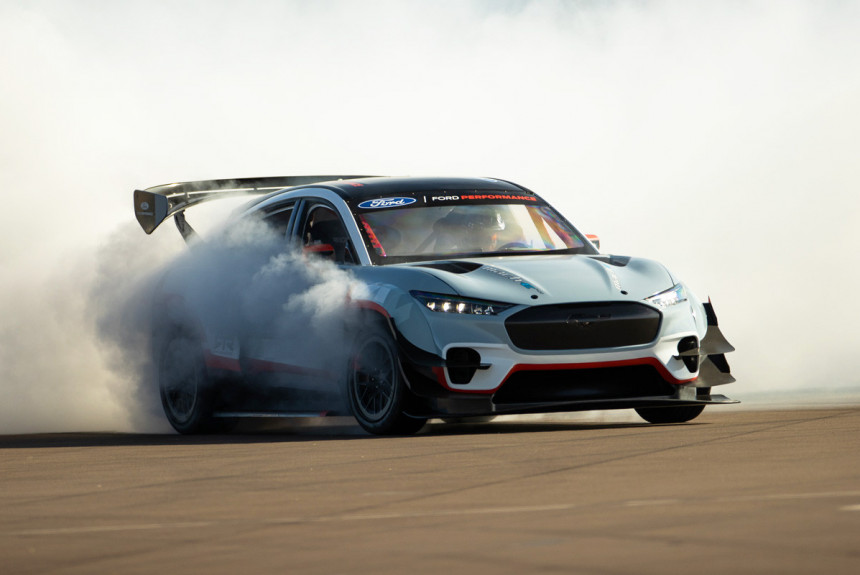 Premijera: Ford Mustang Mach-E 1400 (VIDEO)