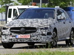 Mercedes C-Class Estate spyshots