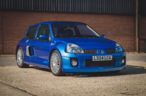 Renault Clio V6