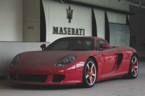 abandoned-porsche-carrera-gt-front-corner-1