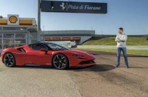 ferrari sf90 stradale