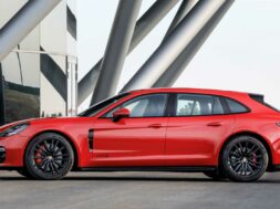 porsche-panamera-gts-2021-in-rot-seitenansicht