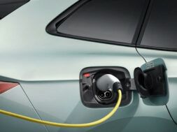 90-skoda-enyaq-official-reveal-studio-charging