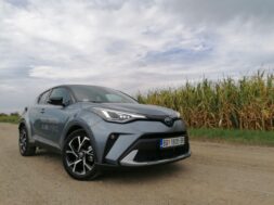 Toyota C-HR Hybrid