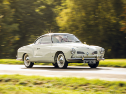 VW Karmann-Ghia NASLOVNA